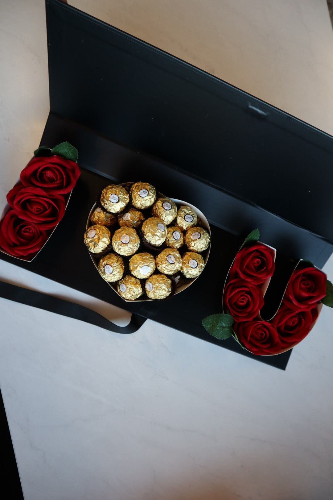 I ♡ U Chocolates & Forever Roses